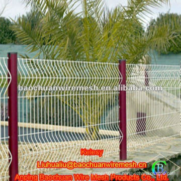 1.8 * 3m El revestimiento de inmersión blanca soldada rot prueba Triangular Bending Fence